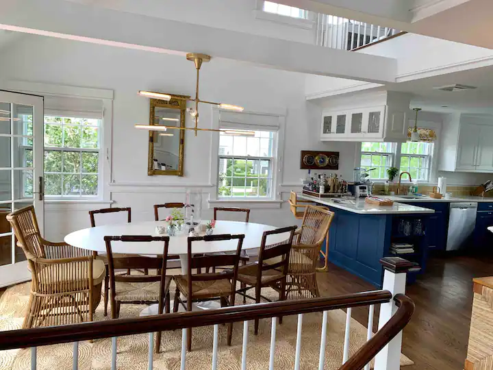 66 Hulbert Avenue – Beach House Picture # 4