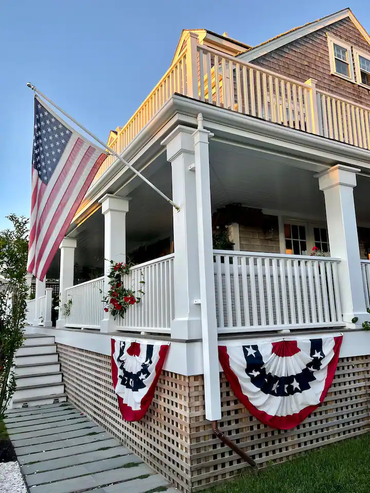 66 Hulbert Avenue – Beach House Picture # 55