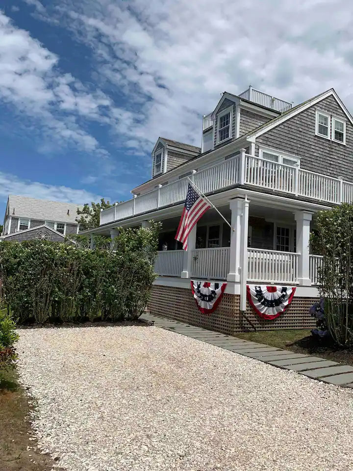 66 Hulbert Avenue – Beach House Picture # 56