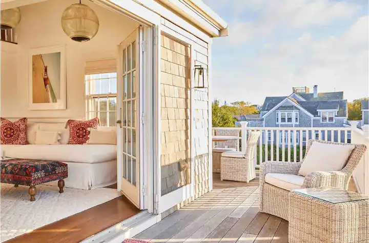 66 Hulbert Avenue – Beach House Picture # 37