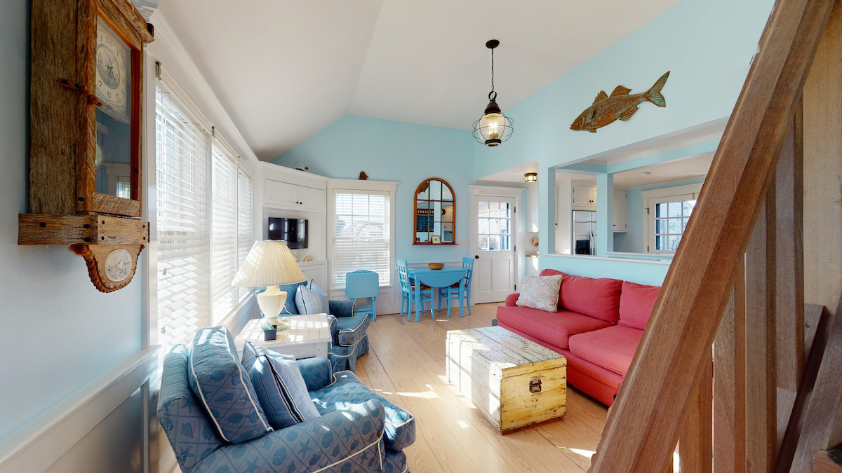 35 Hummock Pond Road Picture # 4