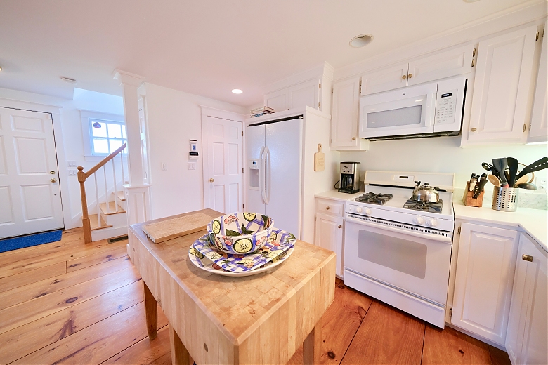 90 Baxter Road Picture # 8