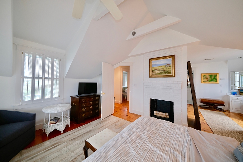 90 Baxter Road Picture # 19