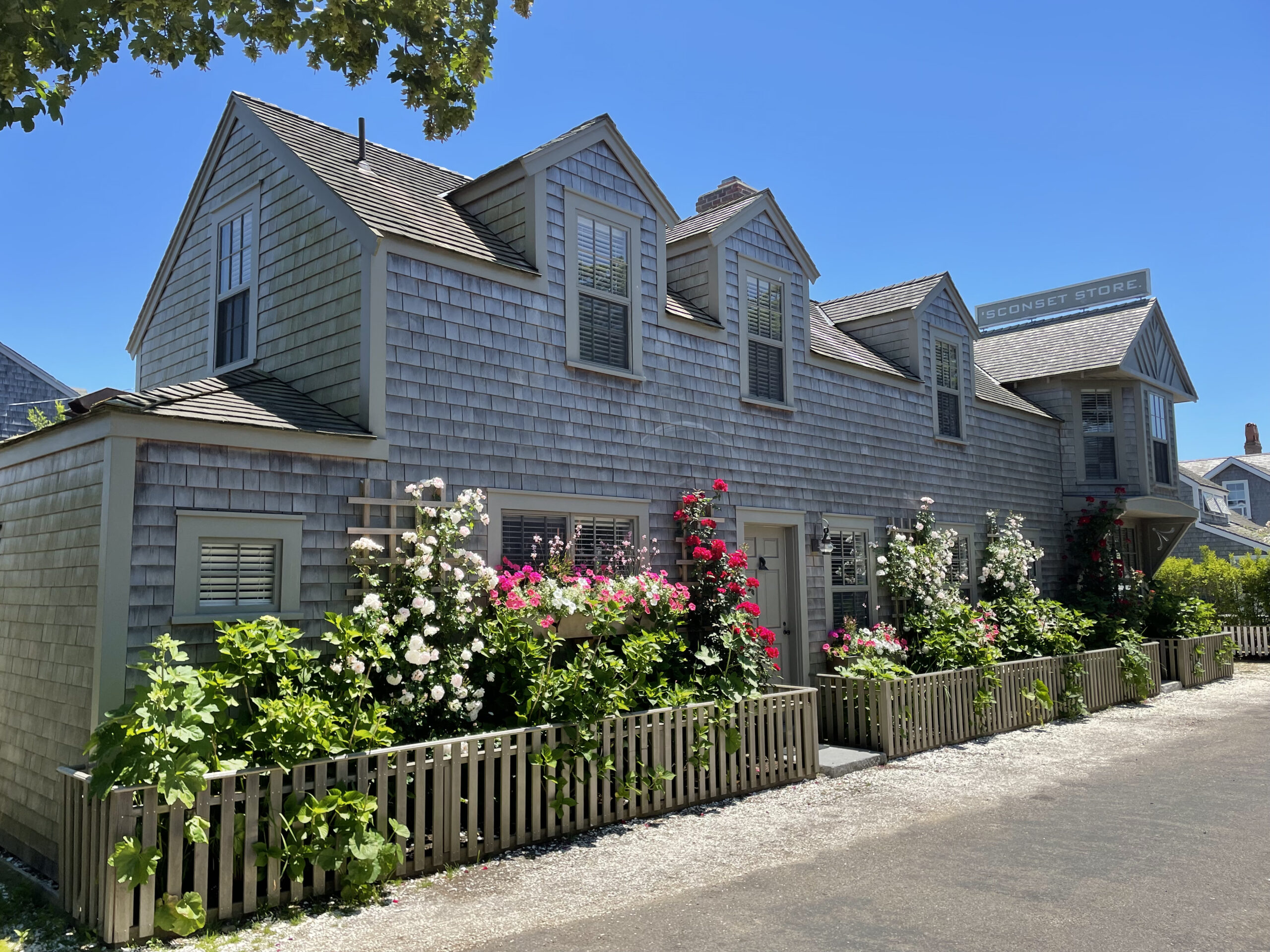25 Broadway Street #2: Main Picture