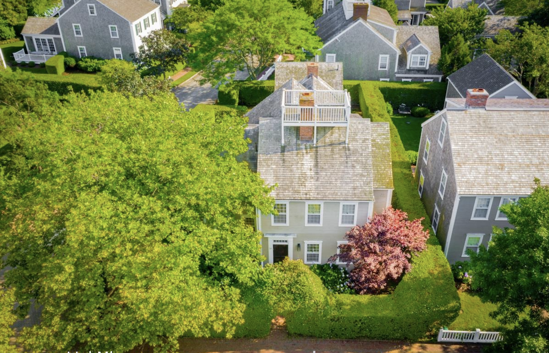 30 Woodbury Lane: Main Picture