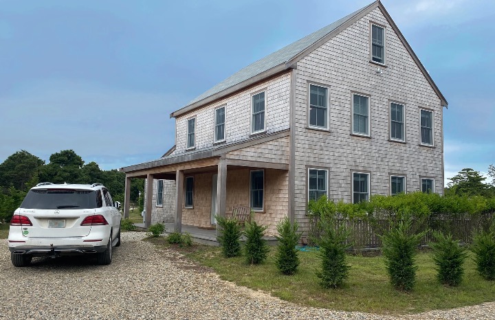 11 Miller Lane: Main Picture